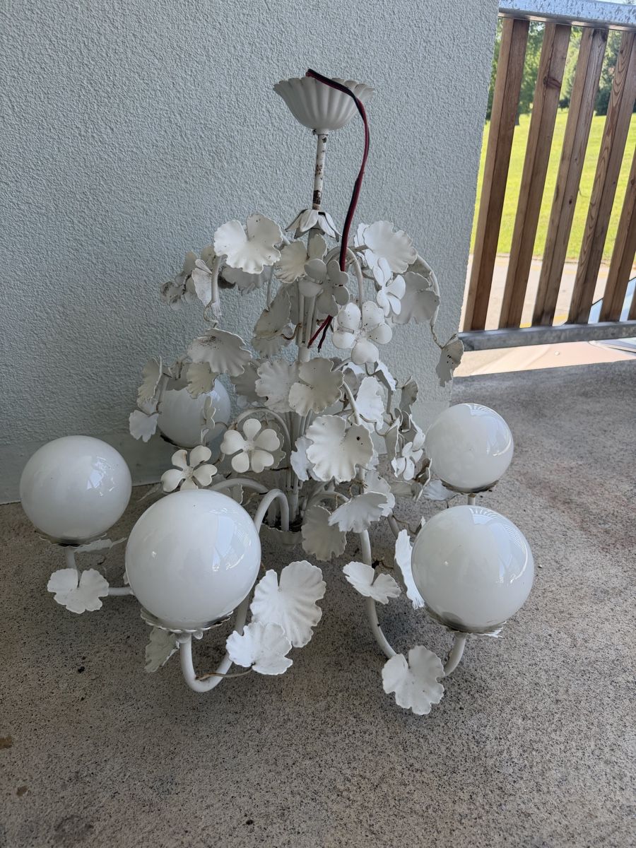 Lampadari & plafoniere: Deckenleuchte Weiss Blumen und Kugeln gebraucht – Usato da Teufen AR venduto da evi_77q5 3