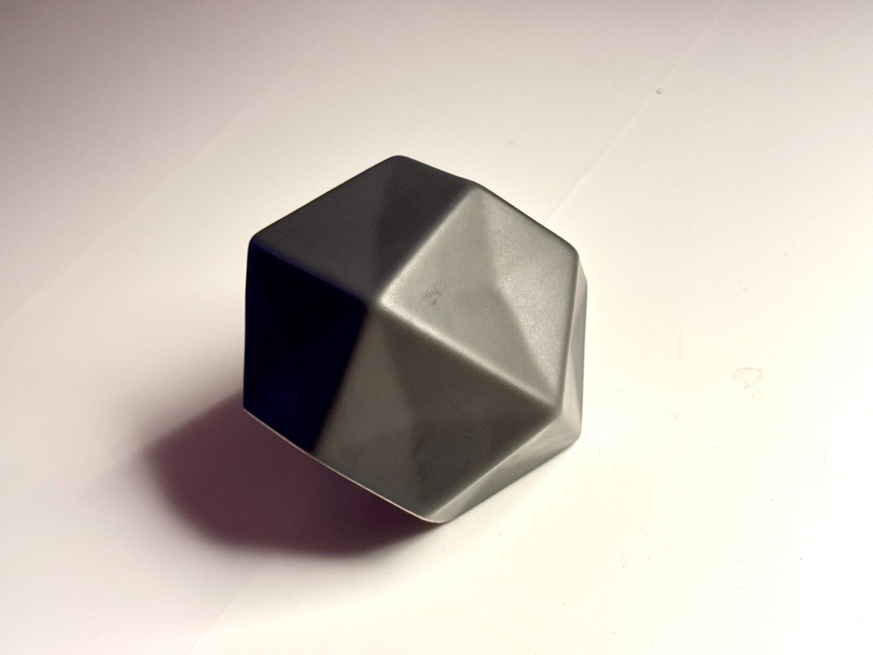 Ikea Blumentöpfe: IKEA Mini-topf / vase,  keramik, origami-style – Gebraucht aus Schlieren von Edgar_k 6