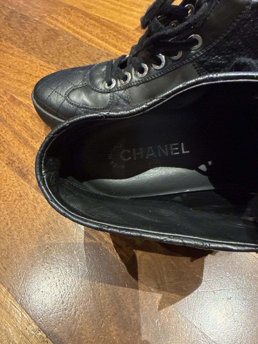Chanel Scarpe da donna: Bottines CHANEL cuir noir taille 41  – Nuovo (secondo la descrizione) da Montreux venduto da kingfisherbeach 1