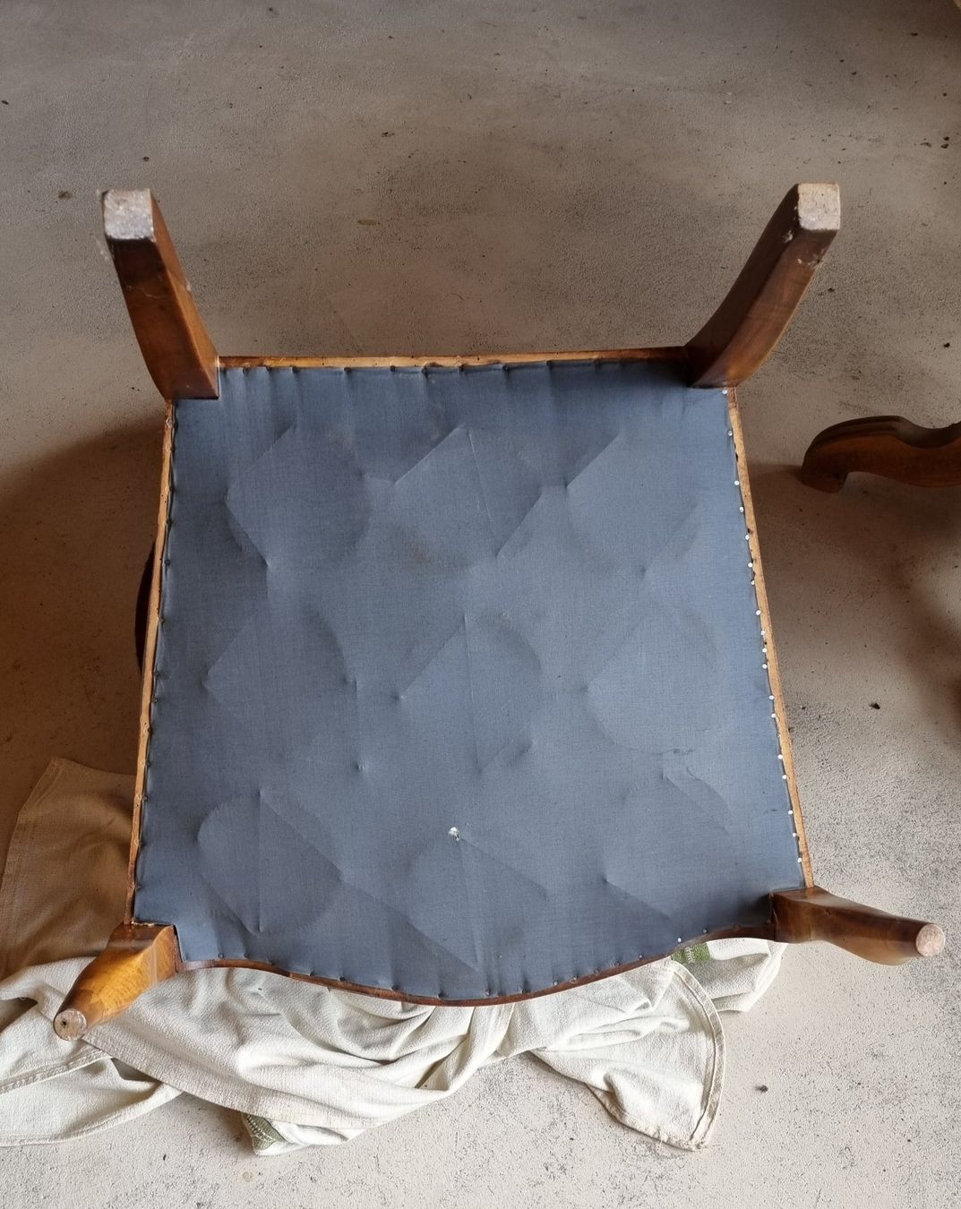 Poltrone: Alter Nussbaum-Sessel – Usato da Herisau venduto da Kereanna 2
