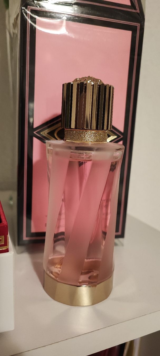 Versace Profumi & Eau de Toilette: Atelier Versace Rose eclat 100 ml edp – Usato da Rickenbach-Sulz venduto da Krisztike 2