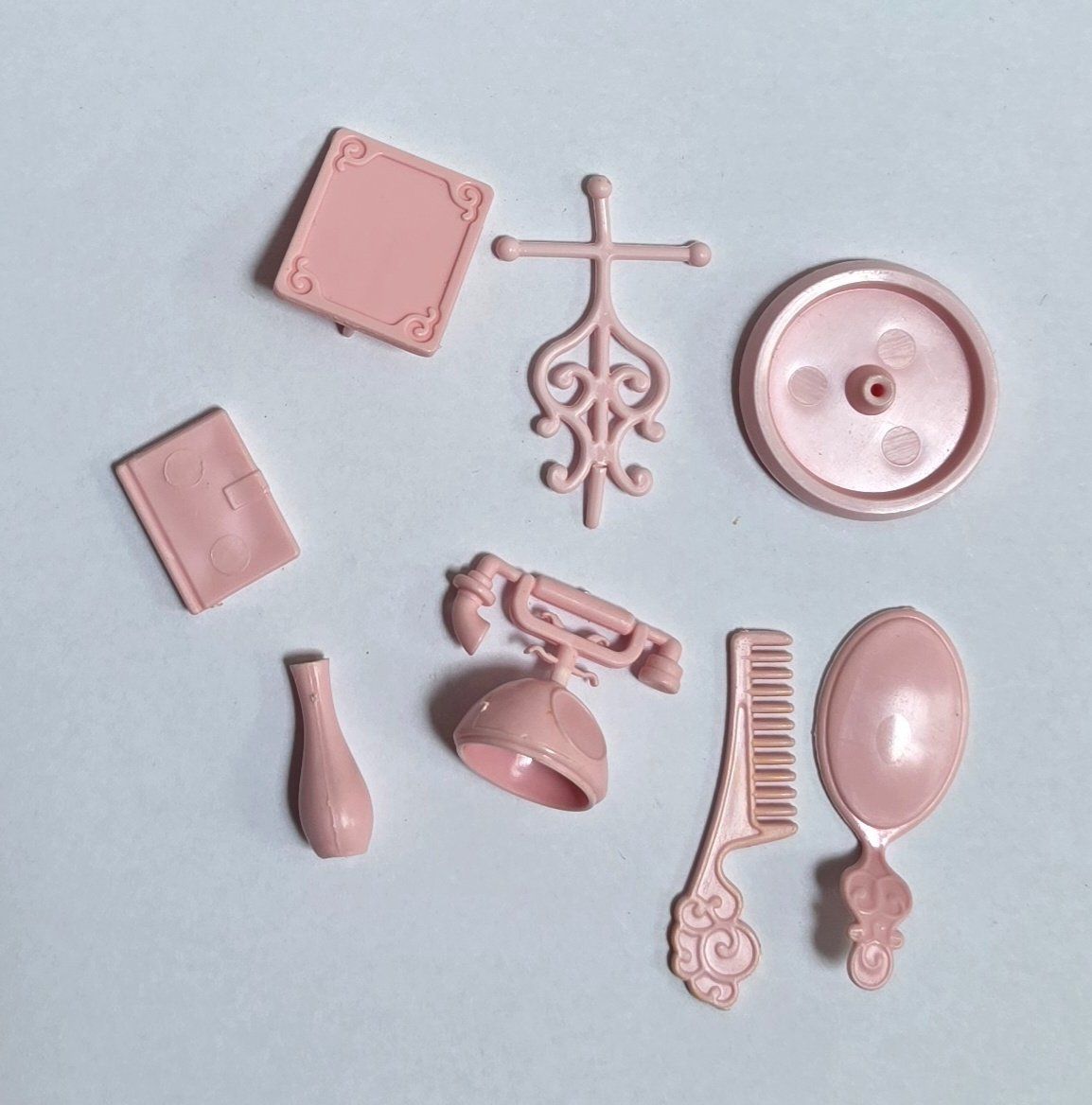 Bambole: Accessoires de Barbie Light Up Vanity de 1982 – Usato da Bulle venduto da Chimchiree