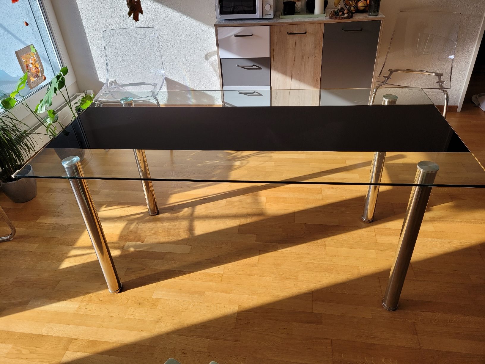 Tische: Esstisch Glas/Metall – Gebraucht aus Thun von Jrkw