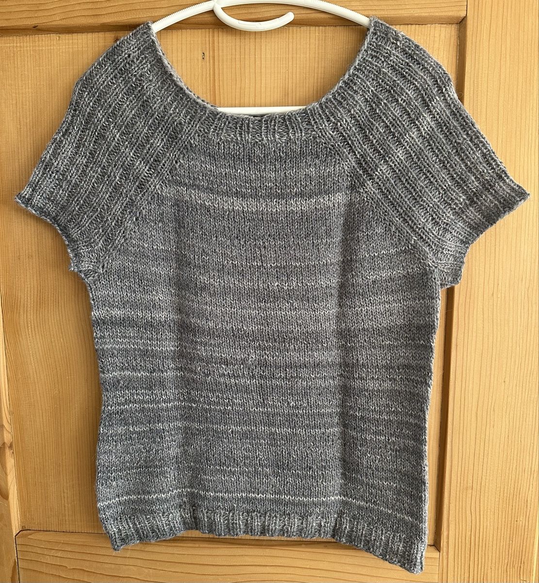 Pullover & Sweatshirts: Handgestrickter Pullunder Gr s/m – Gebraucht aus Bolken von Spinnwebereien