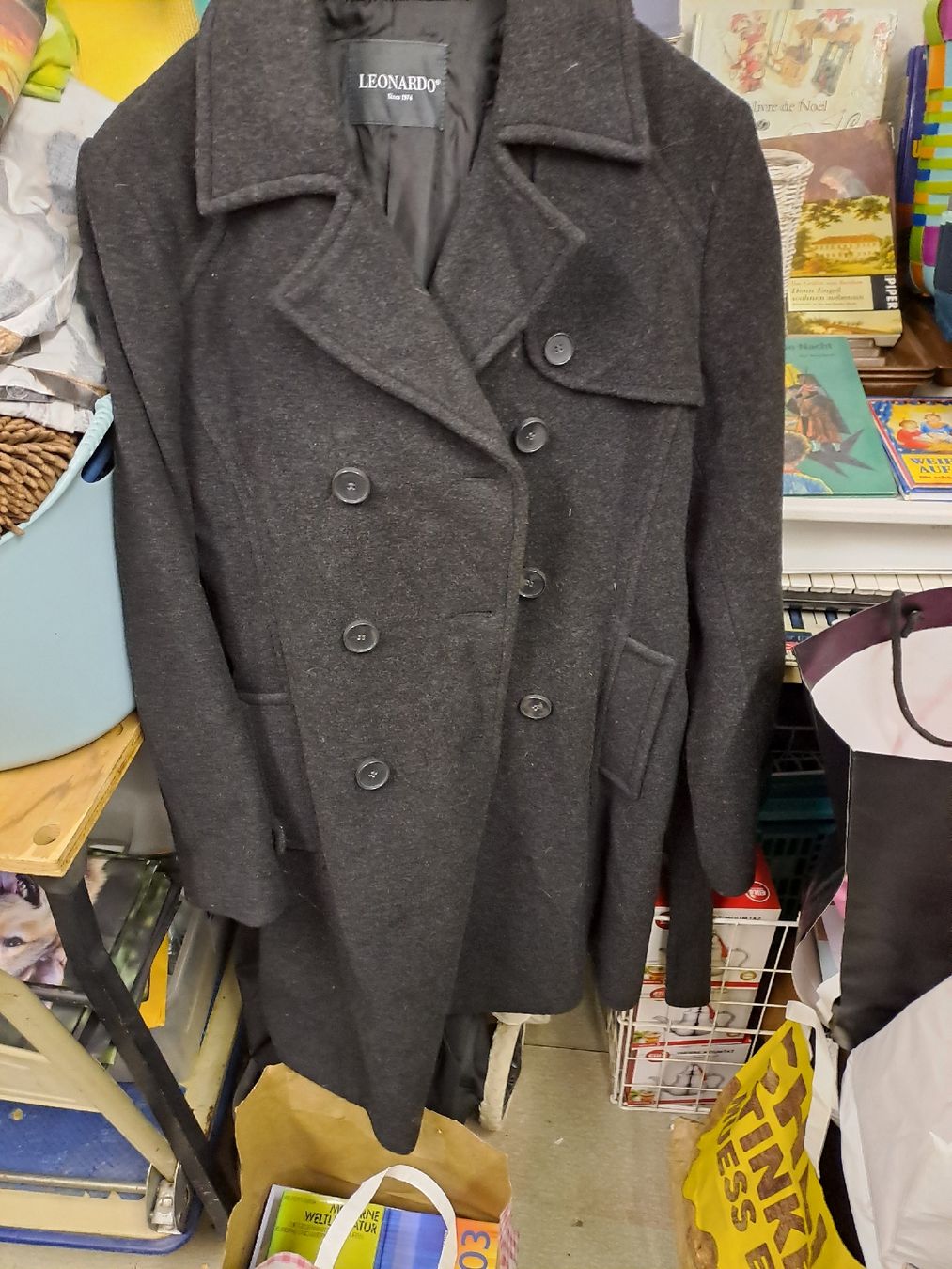 Cappotti: Eleganter Wollmantel Gr. 40 schwarz – Usato da Zürich venduto da Schoebi19 1