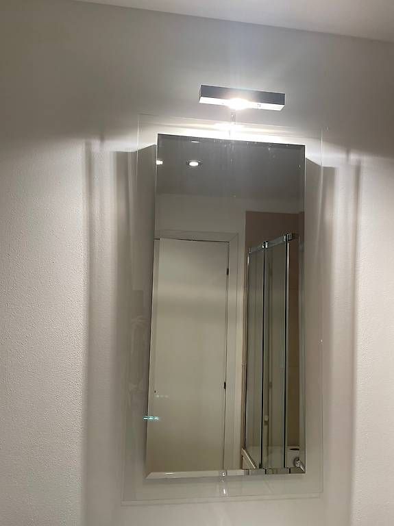 Armadietti a specchio: specchio bagno con luce – Usato da Mendrisio venduto da mar_ws8b