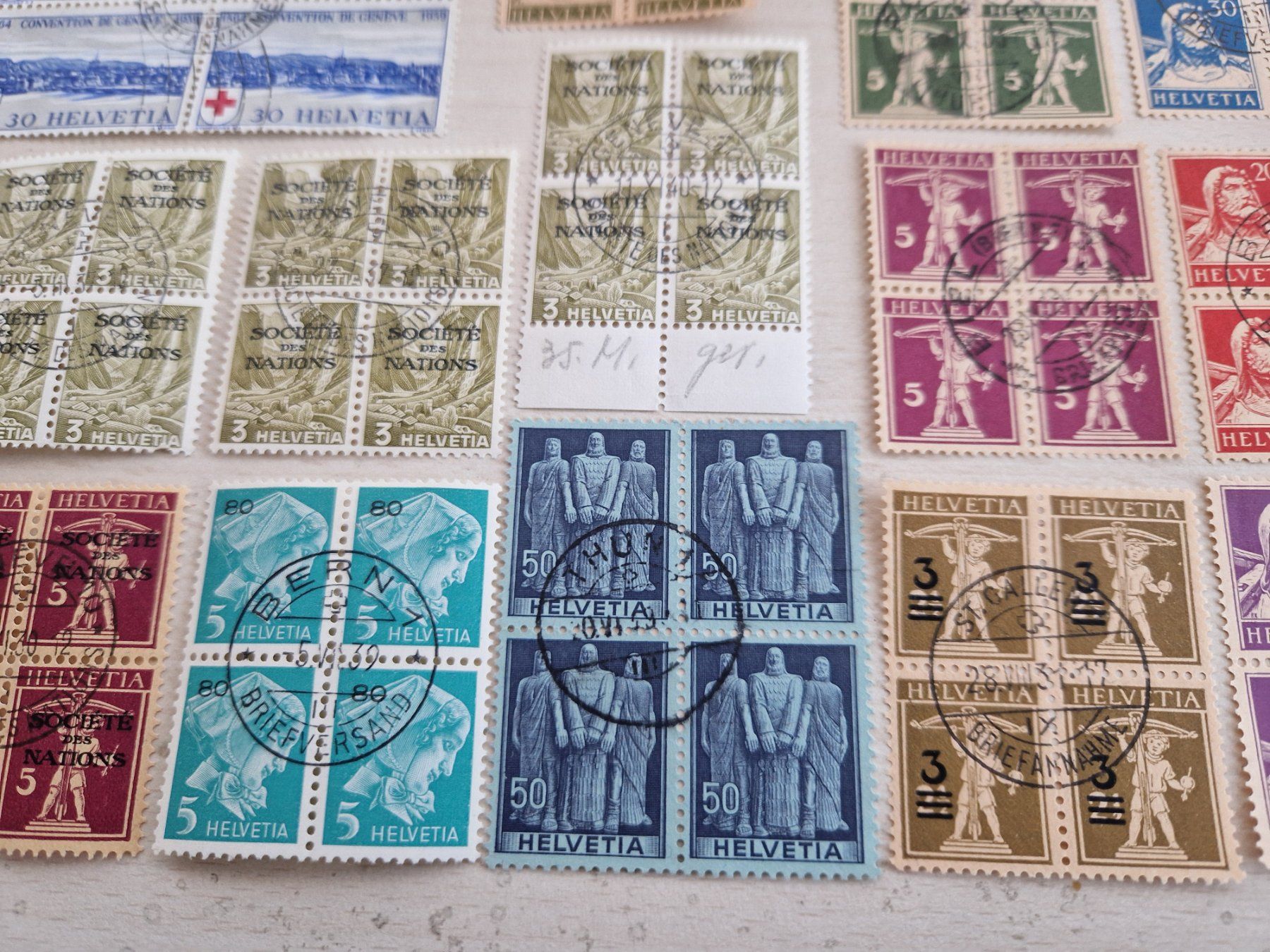 Tutti i francobolli: Ansammlung CH 4er Blöcke, ab 1.- – Usato da Burgdorf venduto da Glossy01 5