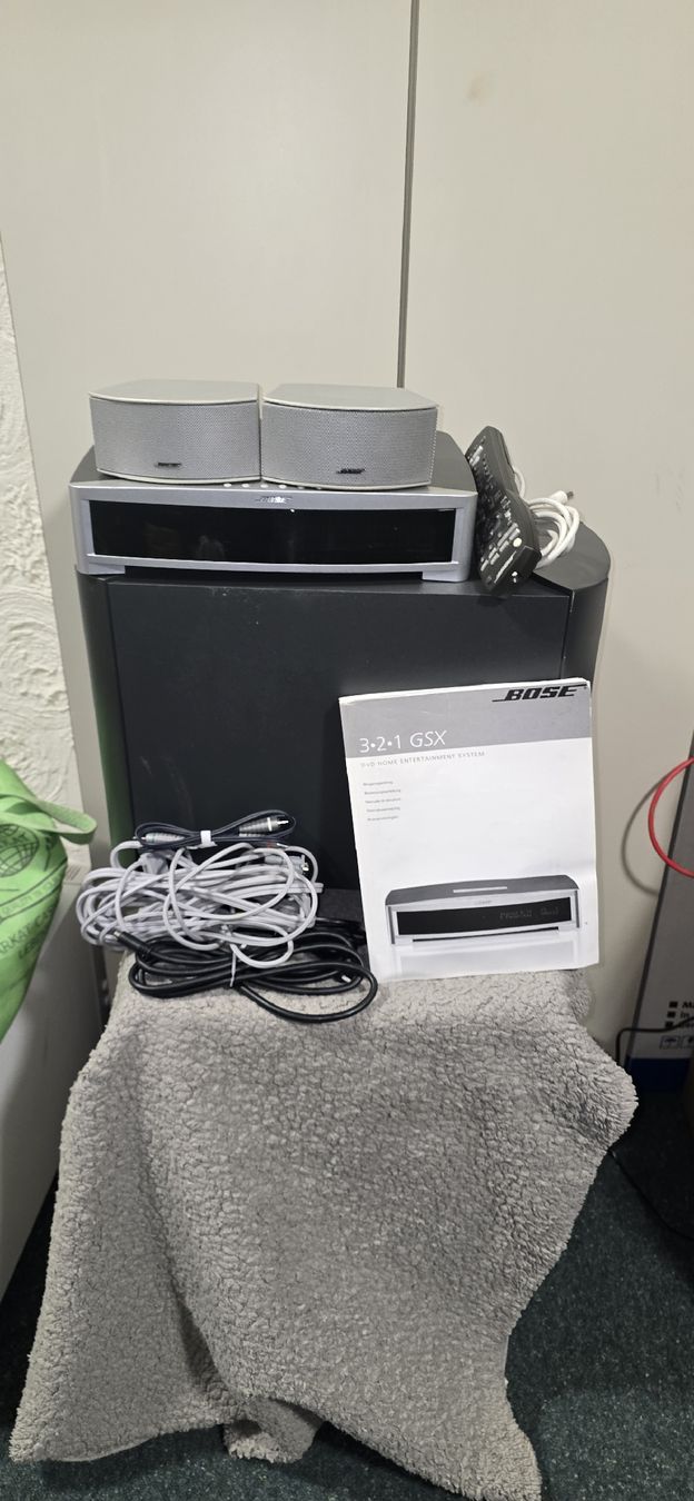 Bose Home Cinema: Bose 3-2-1 Dvd Home Ent System – Usato da Adlikon b.Regensdorf venduto da Gan500W 1
