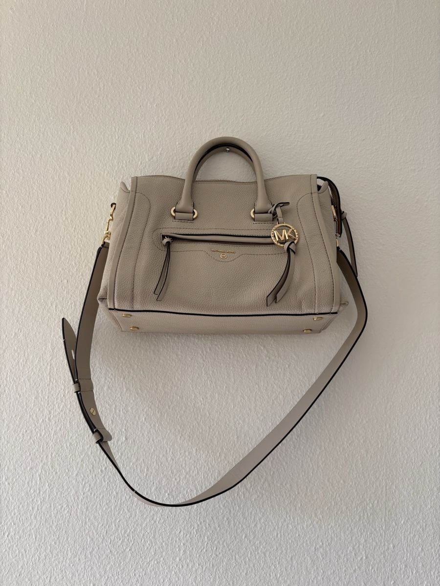Michael Kors Taschen für Damen: Michael Kors Handtasche beige Leder Damen – Gebraucht aus Zürich von Shoppingqueen98