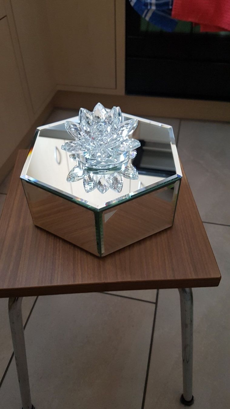 Truhen: Schmuck Schatulle Lotus – Neu und originalverpackt aus Hasle b. Burgdorf von buddle32 1