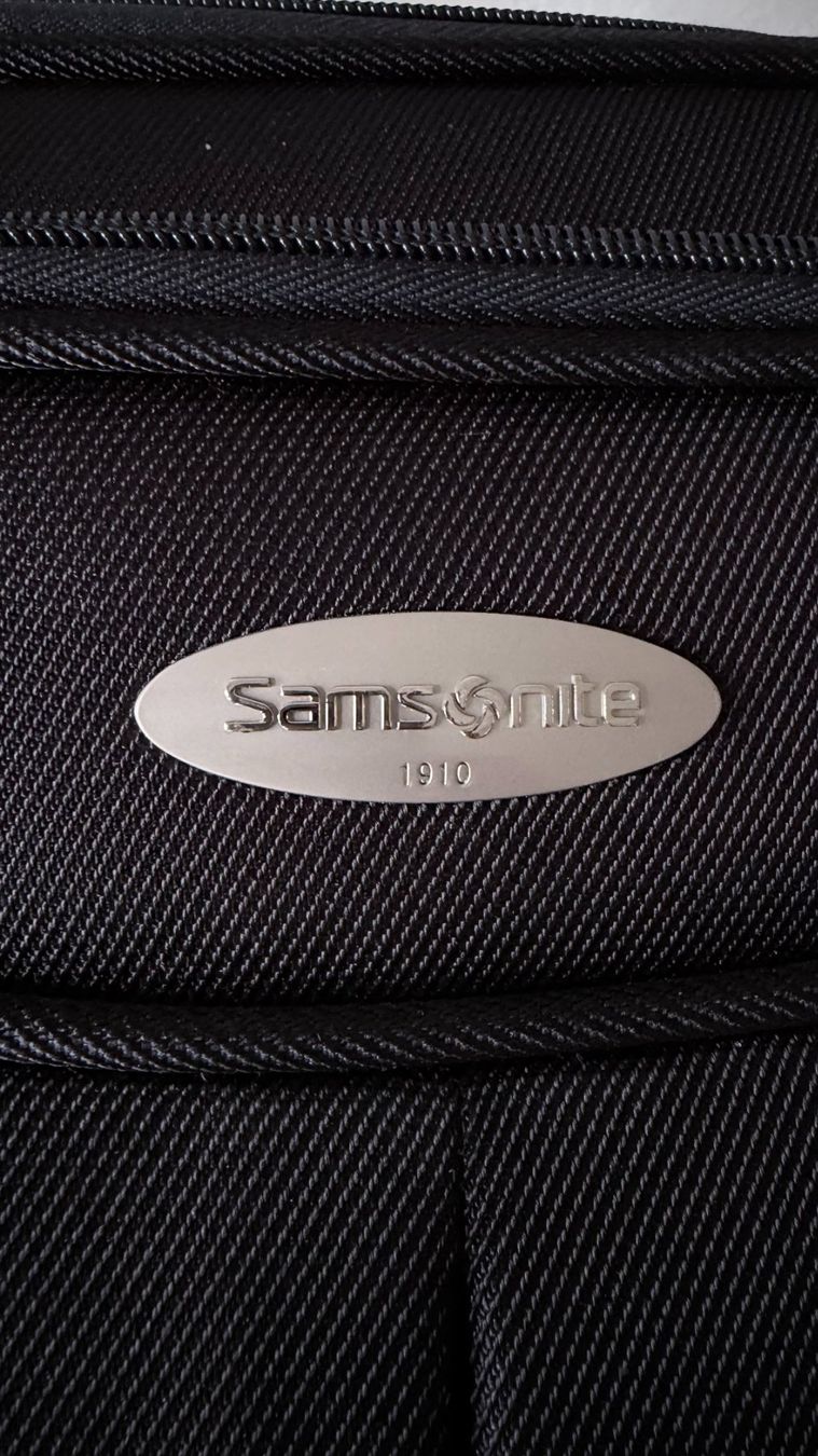 Samsonite Valigie: Samsonite Valise cabine souple noire – Usato da Lausanne venduto da ipanema23 2