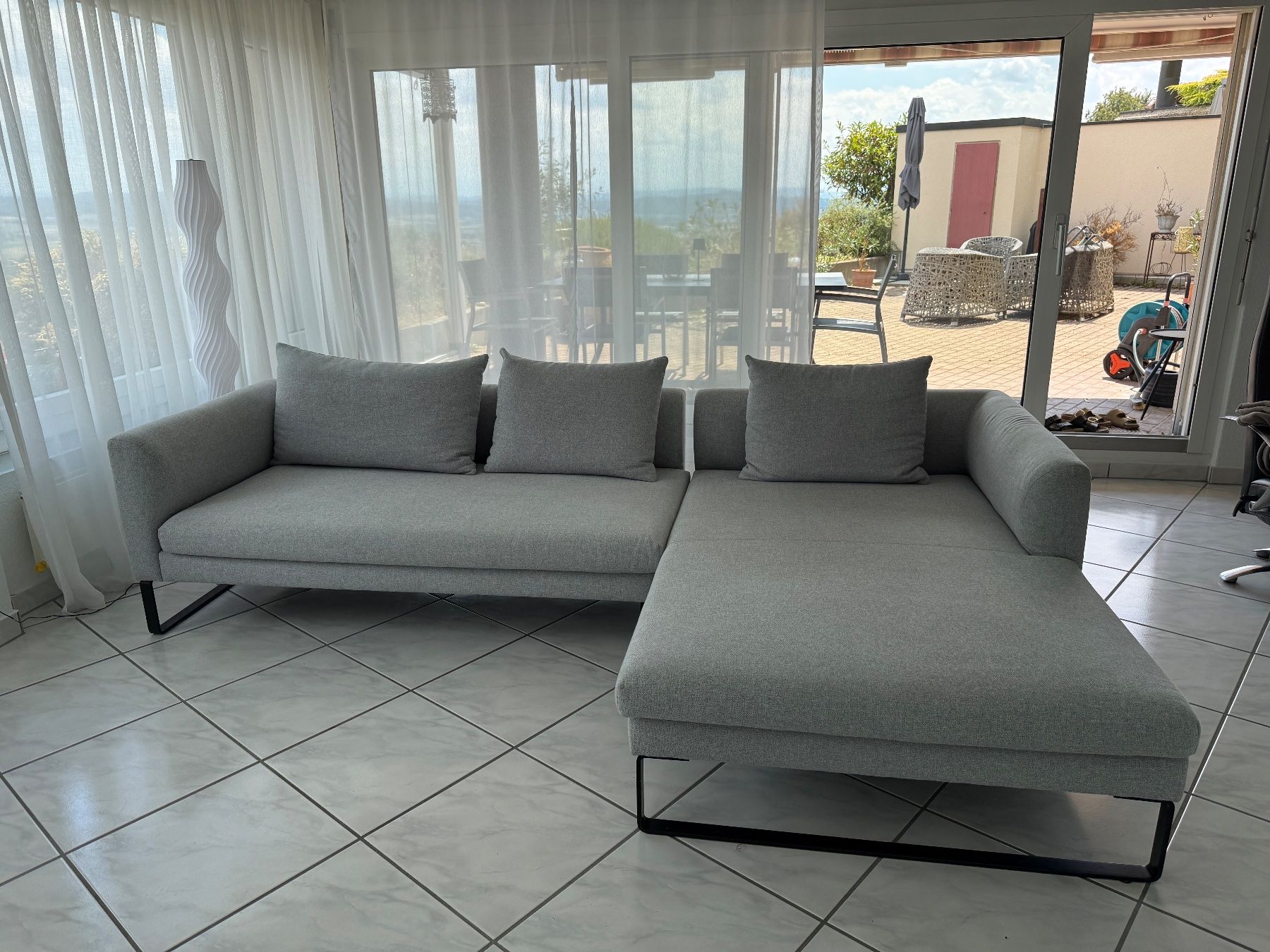 Divani: Graues Stoffsofa – Usato da Grenchen venduto da BuyingandSelling 1