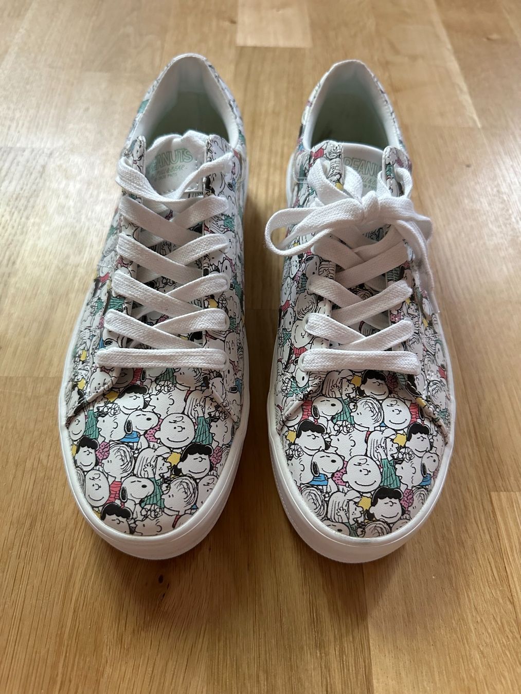 Pull&Bear Scarpe da uomo: Pull&Bear Sneakers Peanuts / Snoopy neu + ungetragen! Gr.40 – Nuovo (secondo la descrizione) da Rizenbach venduto da triple1980 1