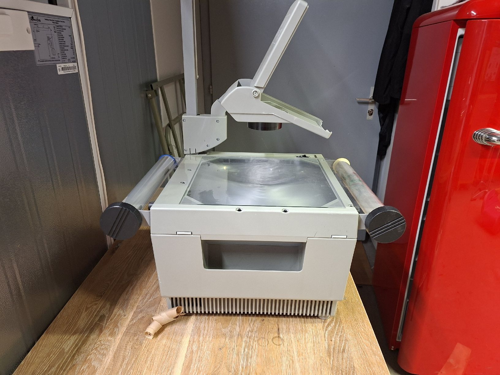 Proiettori: Overhead projector projector – Usato da Bäch SZ venduto da nadinek85