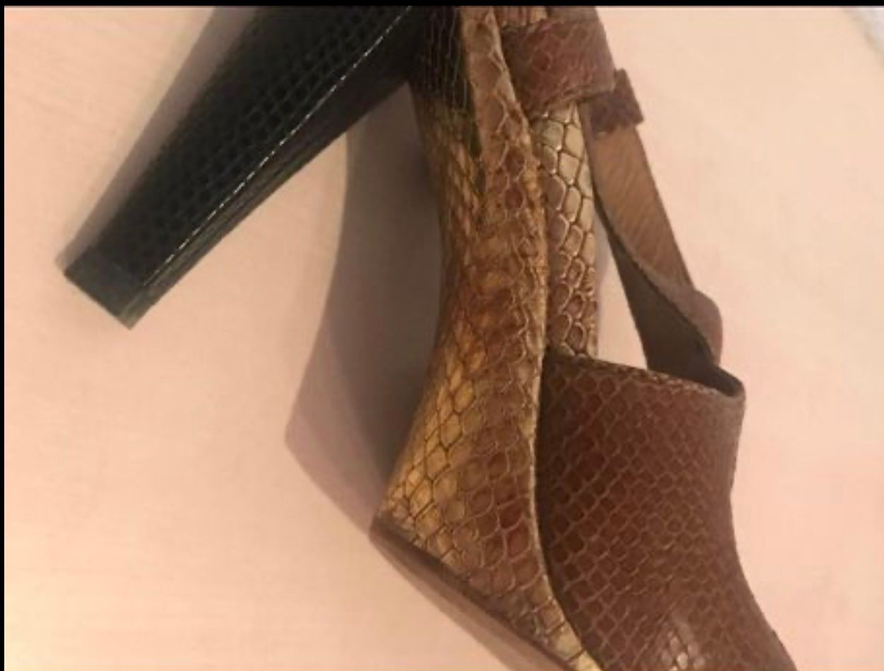 Scarpe da donna: UTERQUE Sandalen gr. 40 – Usato da Luzern venduto da suhamadlun 2