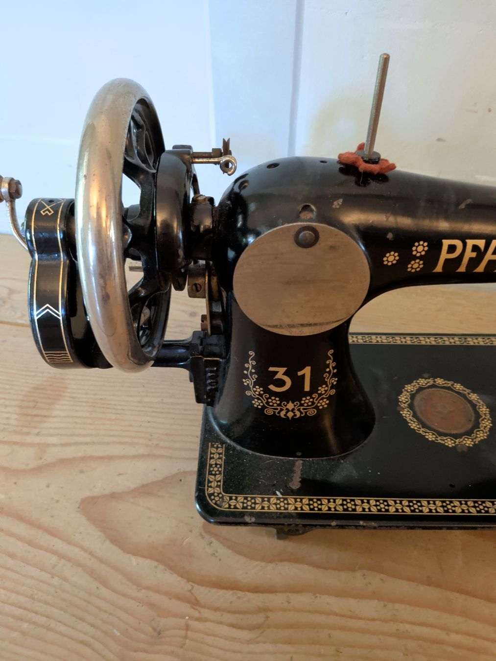 Pfaff Macchine da cucire: Pfaff Nähmaschine Modell 31 antik – Usato da Dietfurt venduto da Subforce1853 3