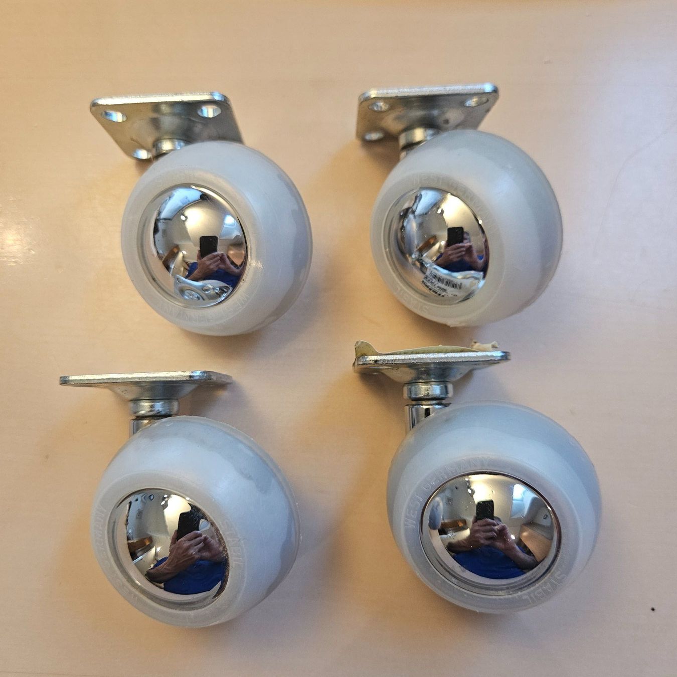 Altro per stoccaggio & trasporto: 4 Möbel-Rollen 51 mm verchromt – Usato da Wettingen venduto da Christianv