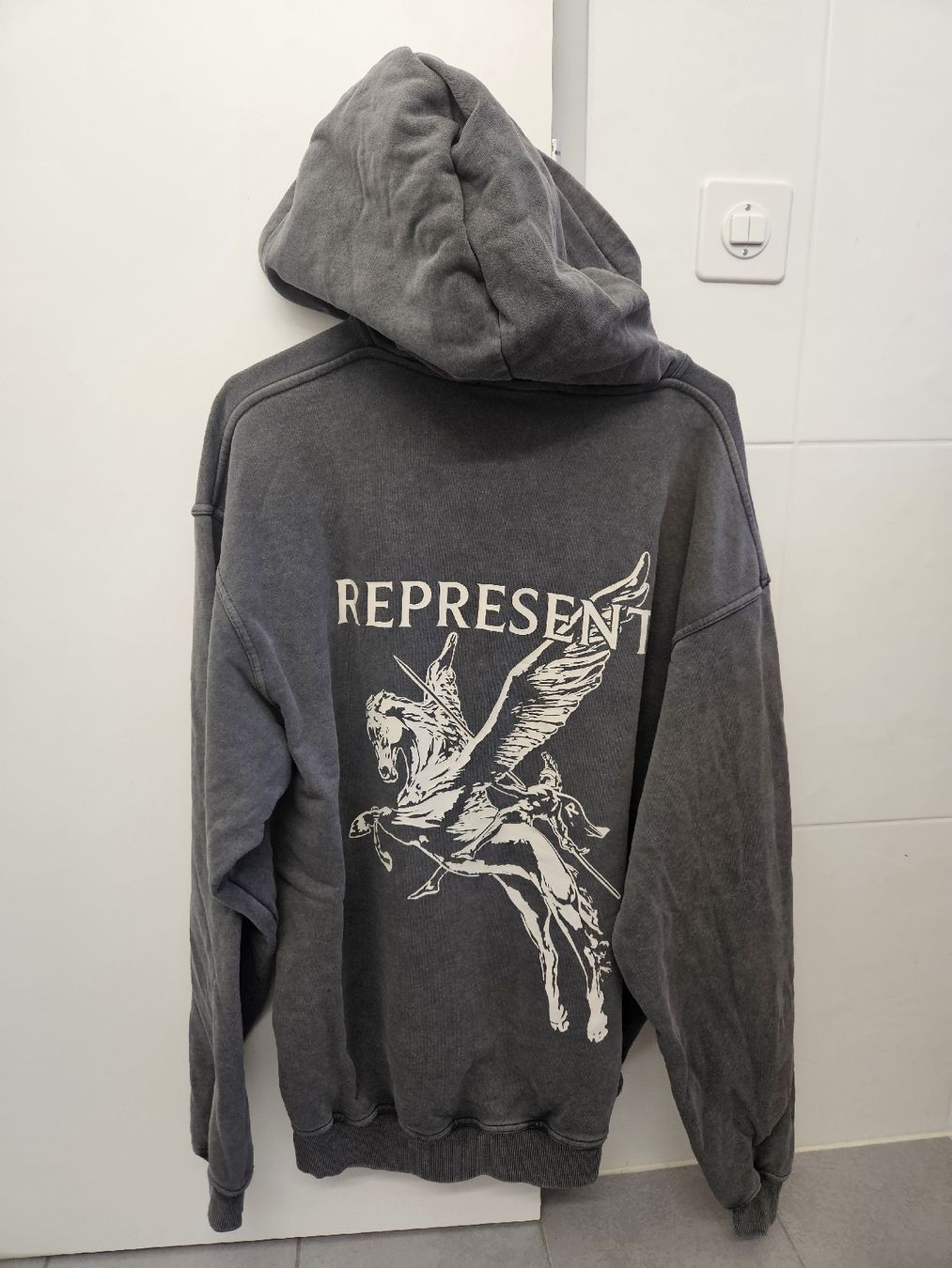 Represent Maglioni & Felpe: Represent felpa grigia – Usato da camorino venduto da abenzo 1
