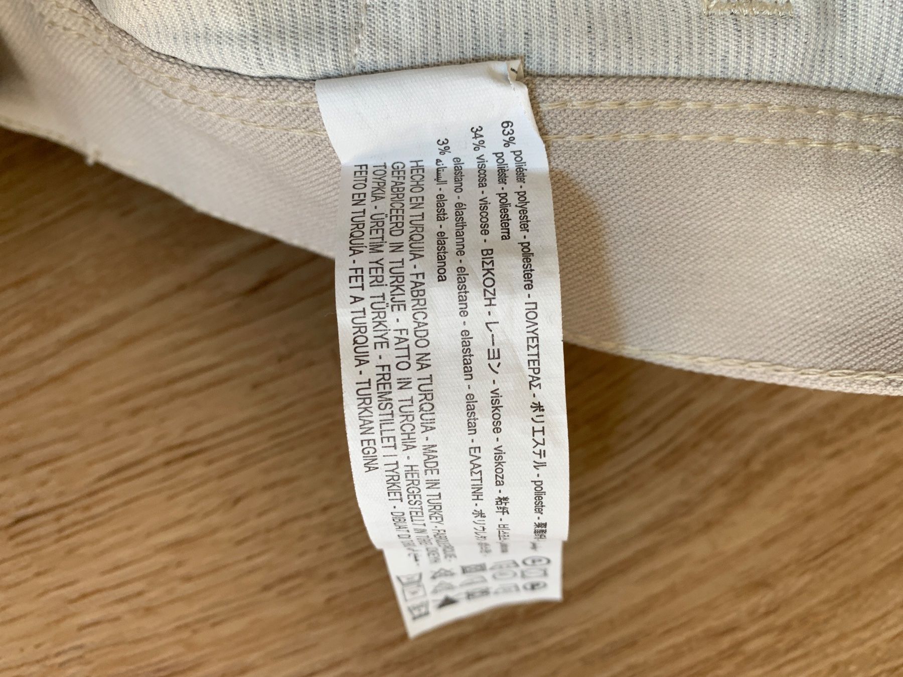 Zara Pantaloni: Pantalon beige Zara – Nuovo (secondo la descrizione) da Genève venduto da rez_c6c6 2