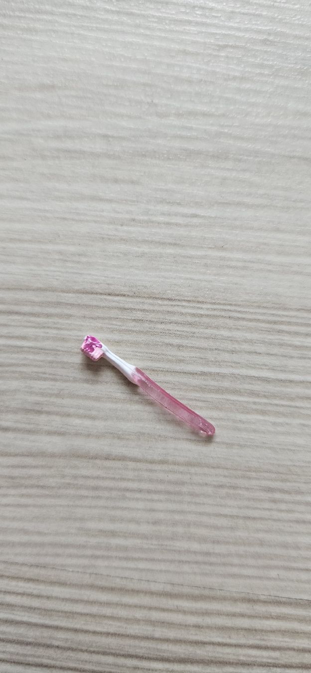 Case e mobili per bambole: miniatur Zahnbürstenset mit Zahnseide – Usato da Dättwil AG venduto da son_x2fq 2