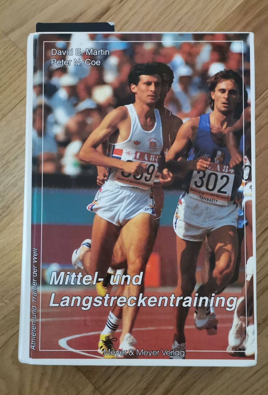 Libri: Mittel- und Langstreckentraining - David E. Martin / P. Coe – Usato da Liebefeld venduto da ph9284