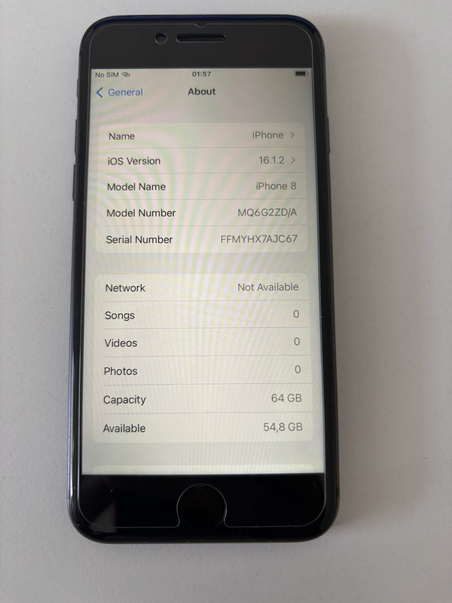 Apple Portables: Iphone 8 - 64GB Schwarz 100% Batterie – D'occasion à Zürich par tom_b759 3