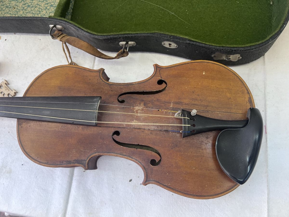 Strumenti musicali: Violine mit Koffer (21) – Usato da Glattfelden venduto da brockischweiz 1