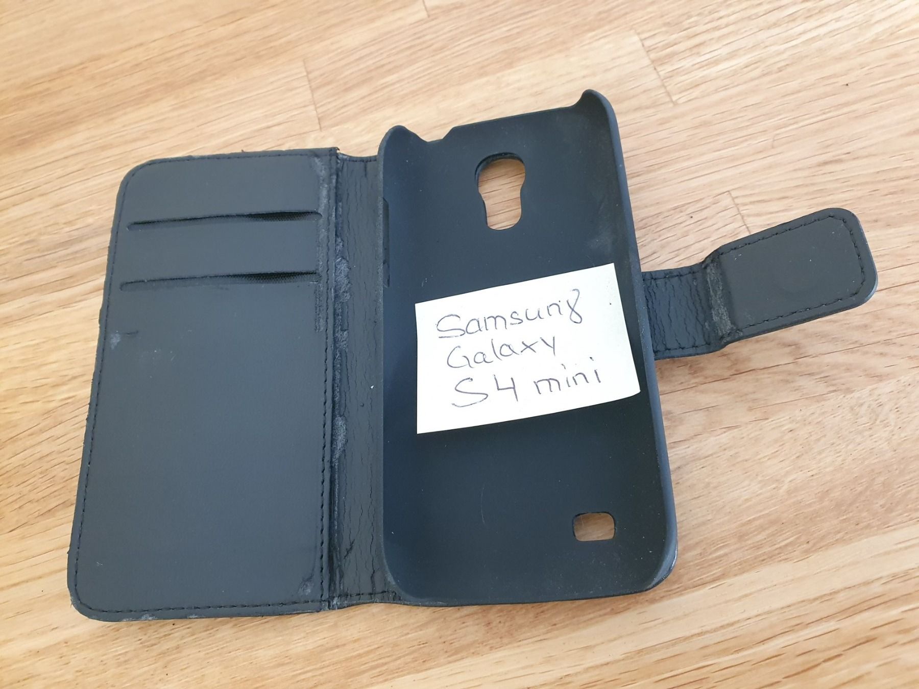 Cover & Protezioni schermo: Samsung Galaxy S4 Mini Hülle Case / Handy Klapp Etui – Usato da Einsiedeln venduto da Salusa 2