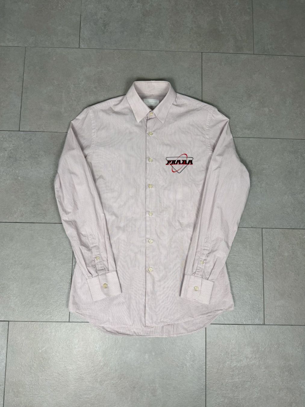 Prada Hemden: Prada Striped Logo Shirt – Gebraucht aus Biel/Bienne von sami0788480082