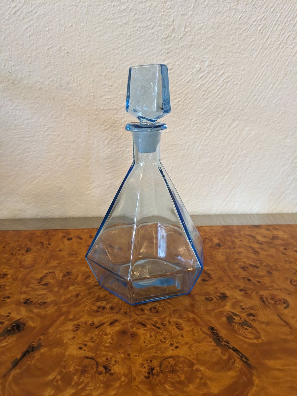 Caraffe: Karaffe m. Deckel Pressglas Glas hellblau Art Deco antik? – Usato da Ermatingen venduto da trendyquitaeten 3