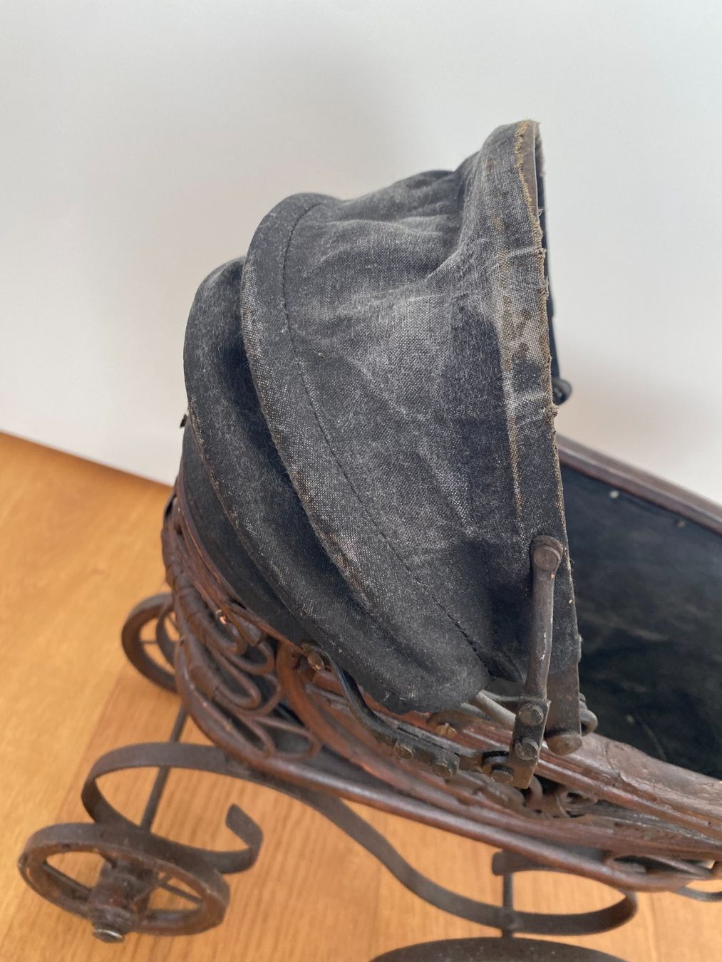 Carrozzine per bambole: Antiker Puppenwagen – Usato da Unterterzen venduto da bac_287t 9