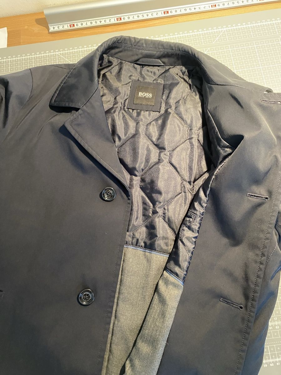Hugo Boss Cappotti: Boss men’s raincoat size 48 – Usato da Basel venduto da Maureensusan 4