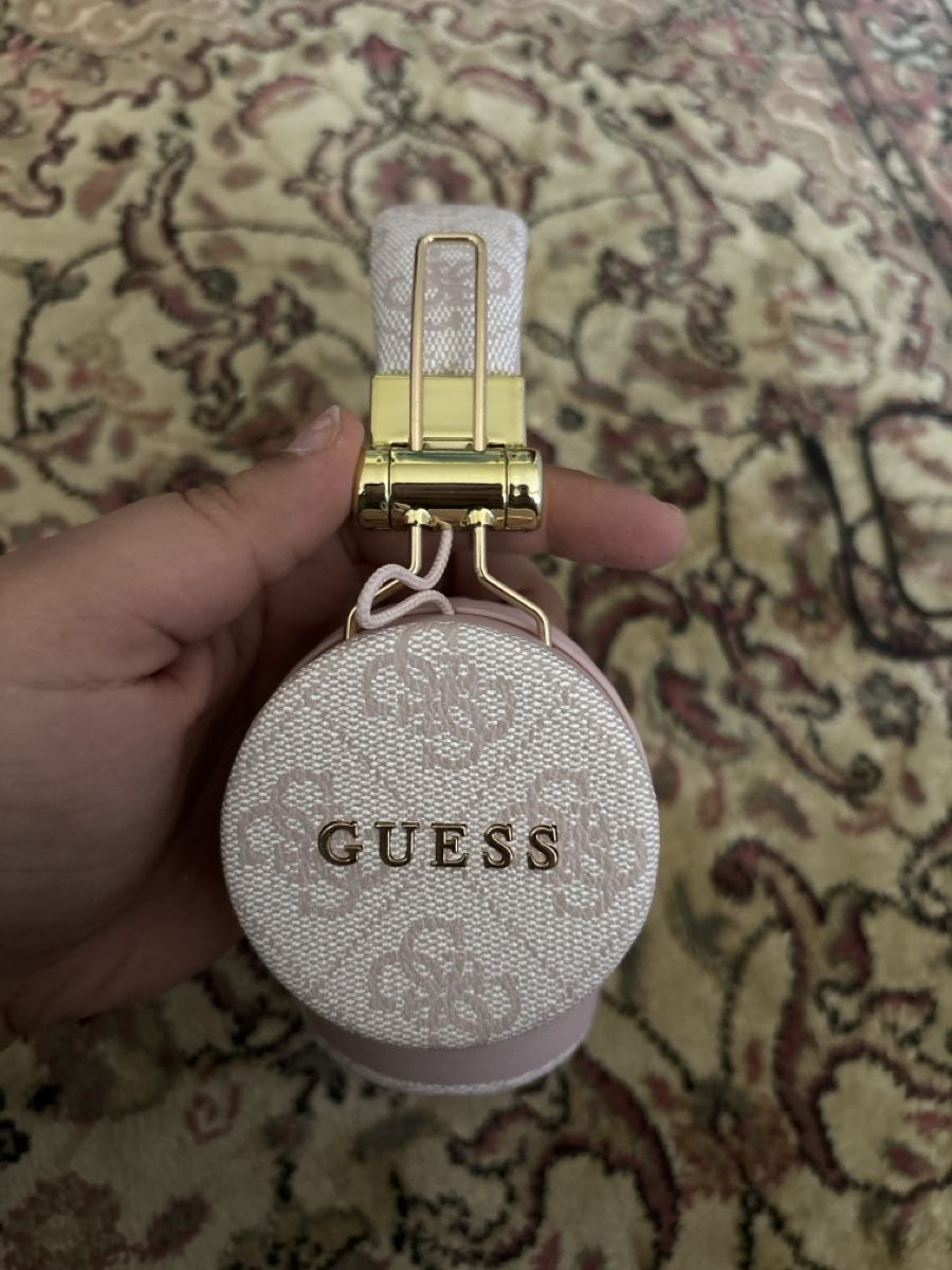 Casques audio: Guess Kopfhörer  – D'occasion à Dübendorf par ame_g69g 4