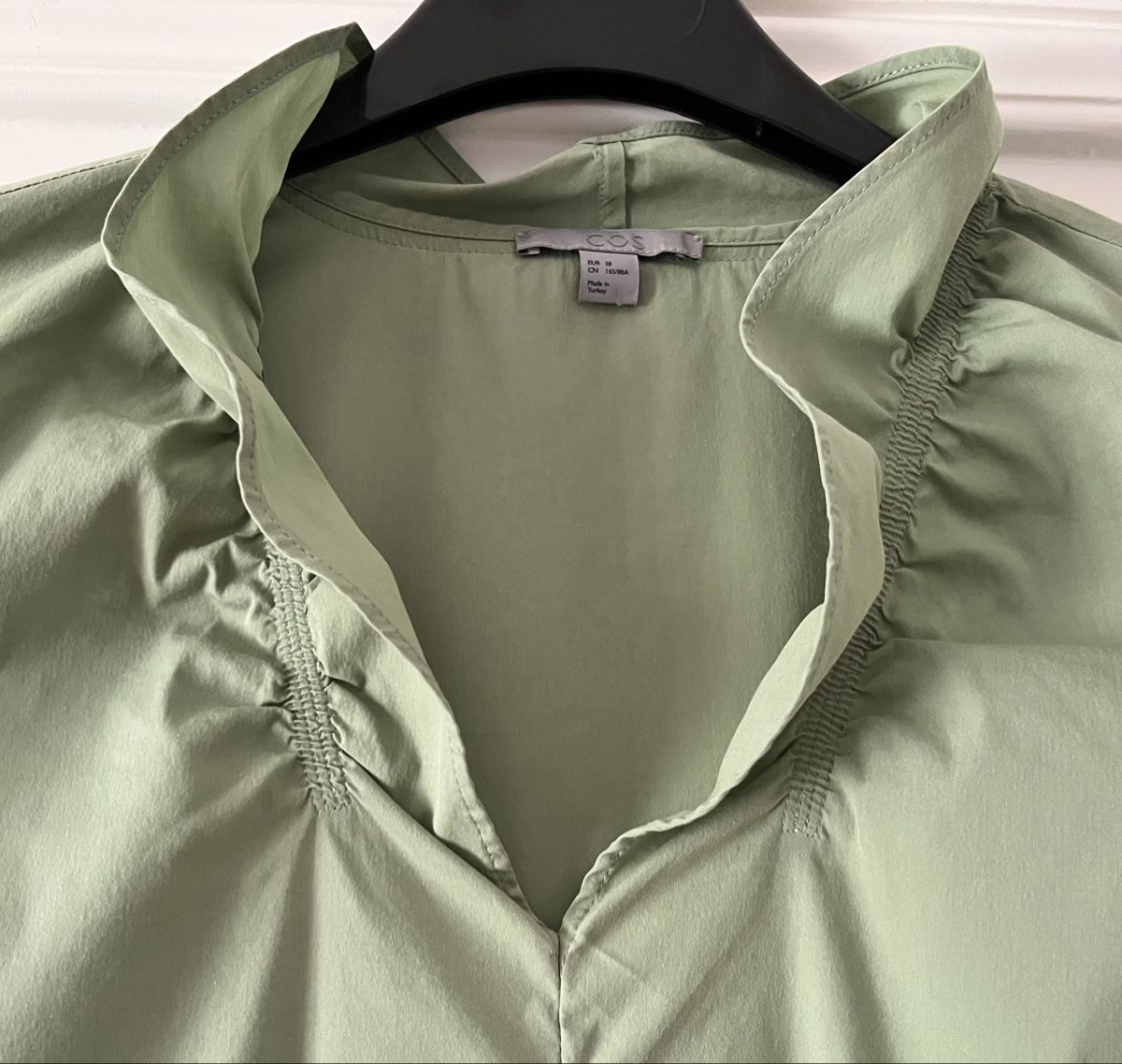 Cos Top: Haut COS – Usato da Lausanne venduto da micou47 2
