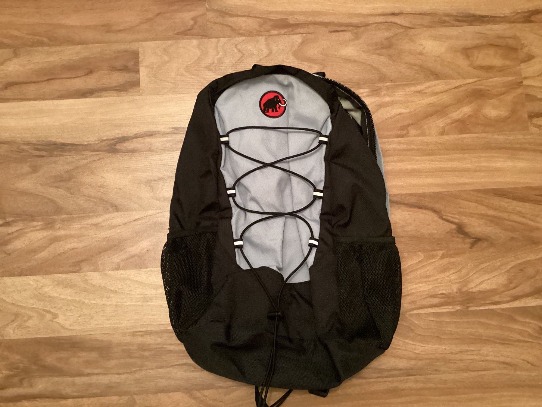 Mammut Zaini: Neuwertiger Mammut Rucksack – Nuovo (secondo la descrizione) da Unterkulm venduto da Lunchen11