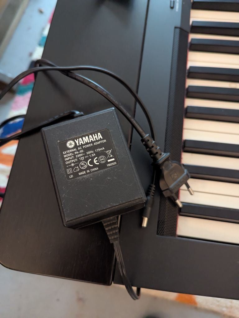 Yamaha Strumenti musicali: Yamaha Electronic Piano P-140 – Usato da Zürich venduto da Brenzala 4