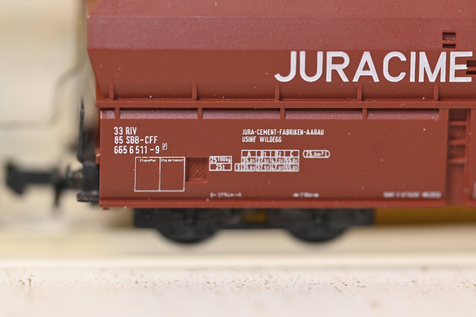 Trix Modellini di ferrovie: 2x Waggons Juracime Cornaux Minitrix Spur N mit OVP – Usato da Laupen ZH venduto da Zmoewe 3