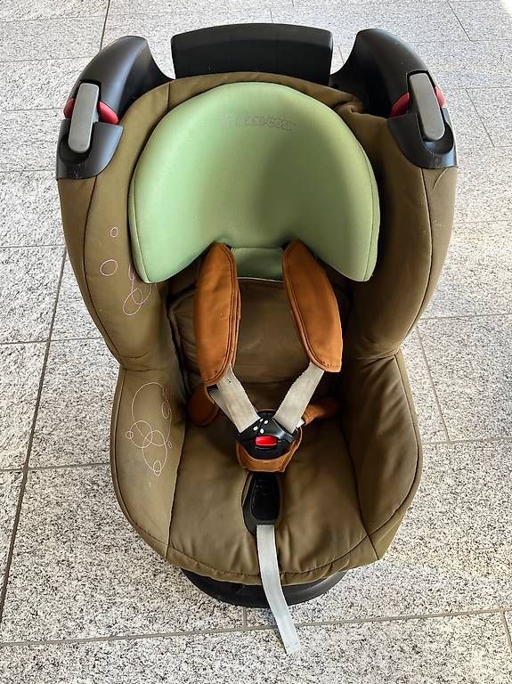 Seggiolini per auto: Kindersitz Maxicosi – Usato da Leuzigen venduto da Zigano