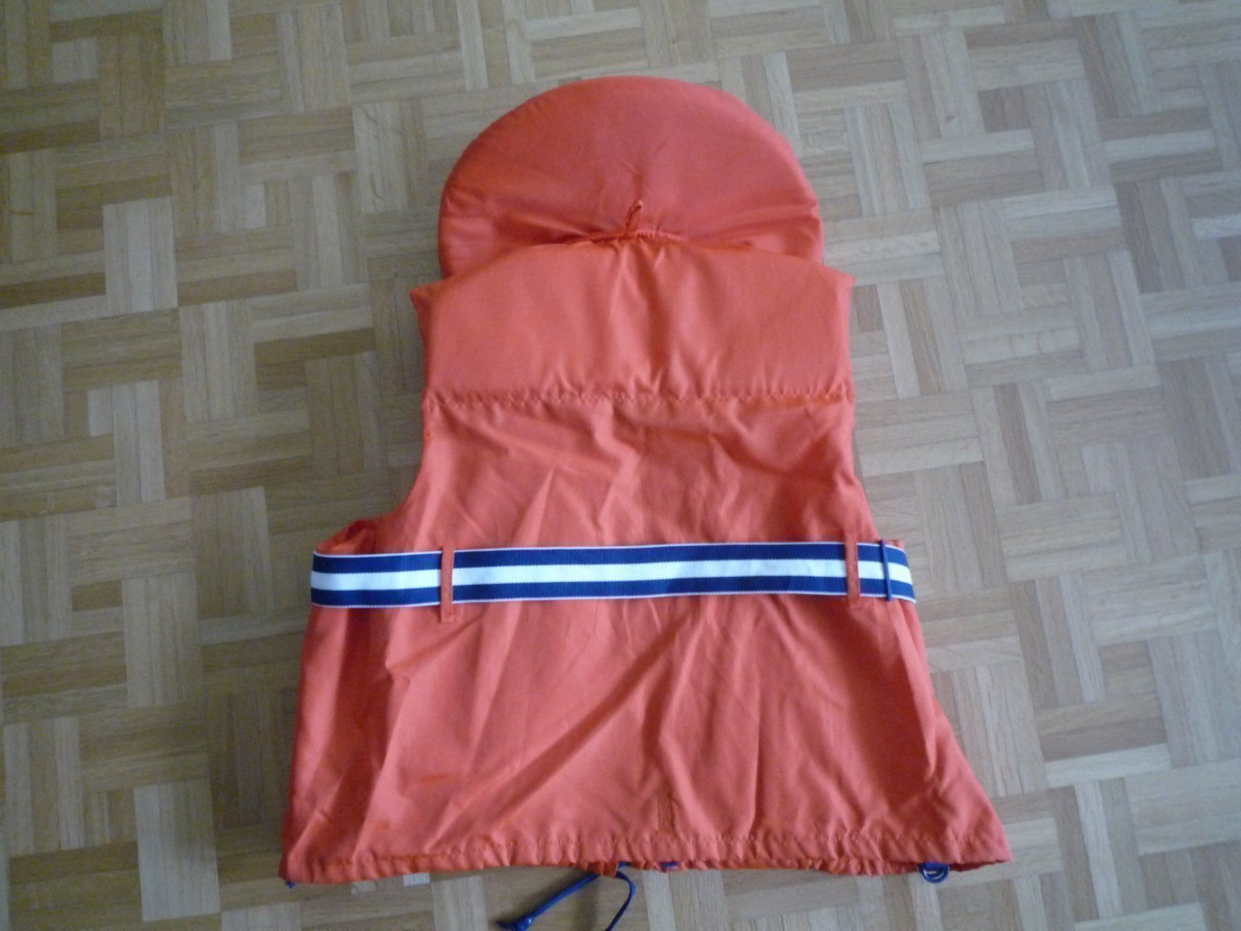 Helly Hansen Giubbotti di salvataggio: Schwimmweste – Usato da Rafz venduto da Sonnenblume305 1