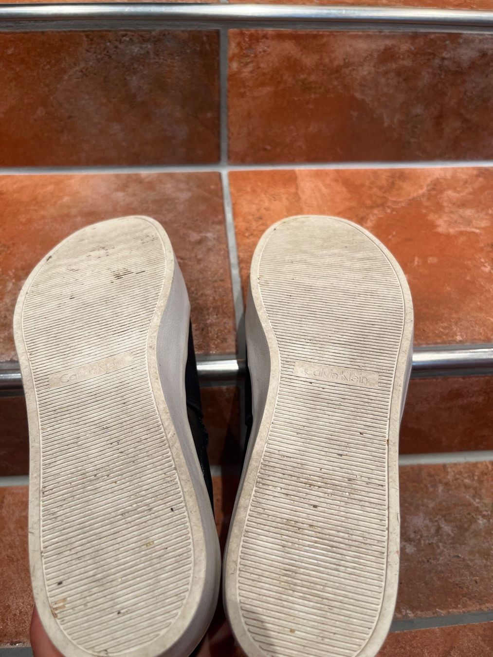Calvin Klein Scarpe da donna: Calvin Klein Slip-on Schuhe – Usato da Rikon im Tösstal venduto da GubMi 3