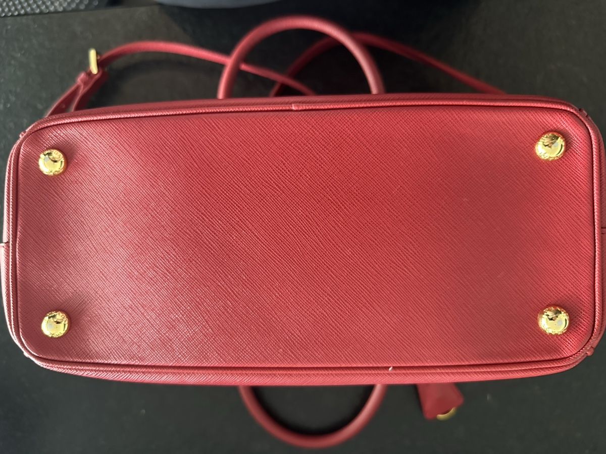 Prada Borse da donna: Prada Tasche, rot, Topzustand – Nuovo (secondo la descrizione) da Wettswil venduto da haddy91 3