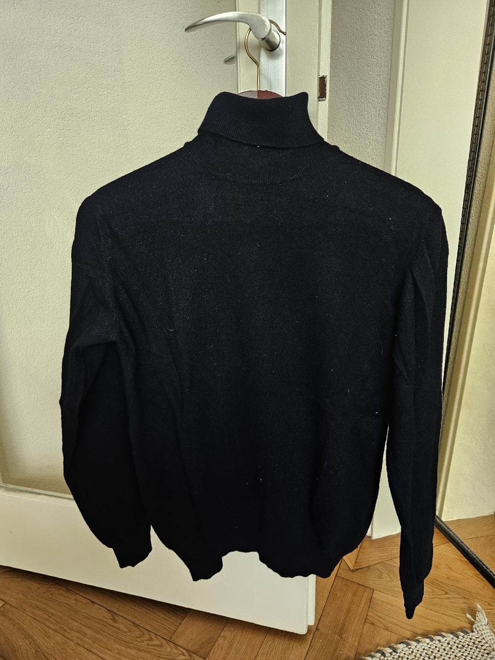 Pulls & Sweat-shirts: Pull Col Roulé Boggi Milano – D'occasion à Lausanne par magic_roro