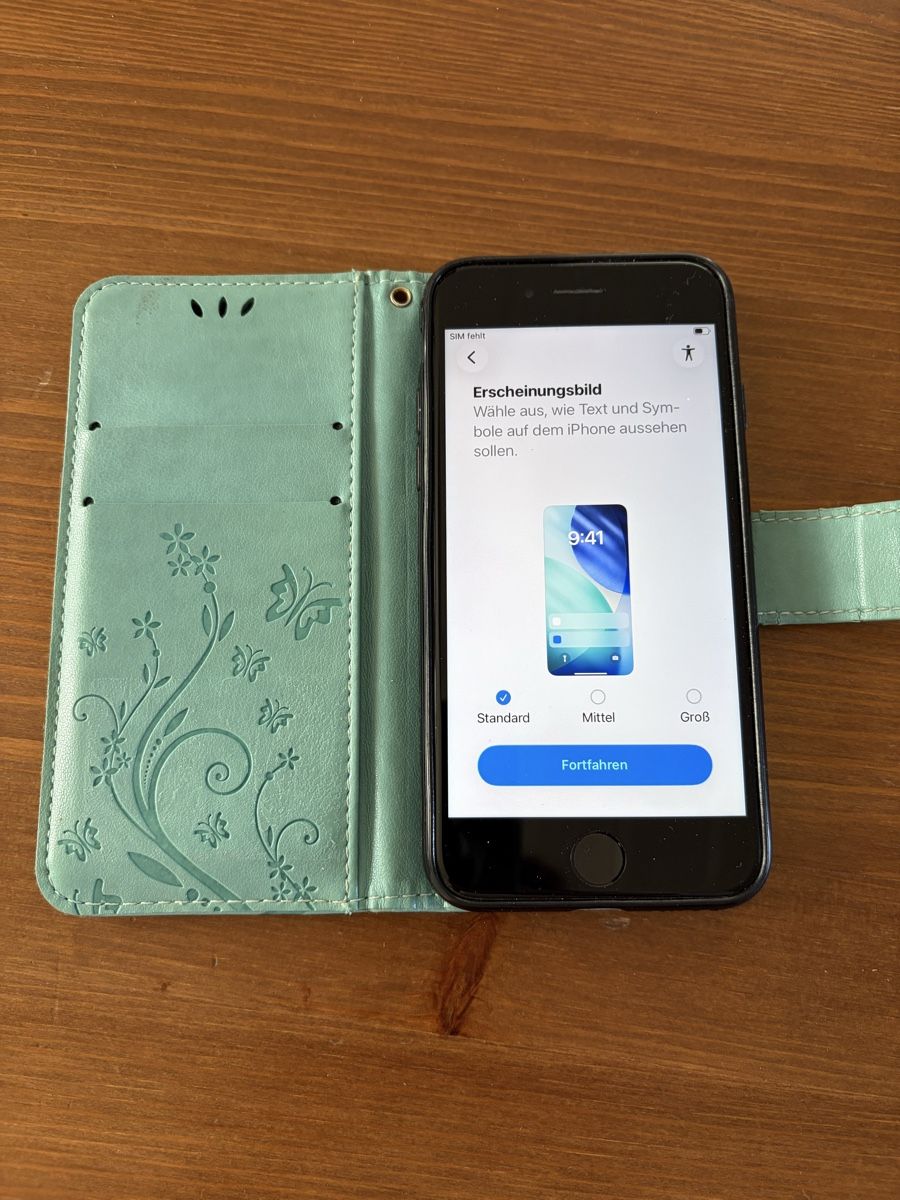 Apple Portables: iPhone SE 2. Generation – D'occasion à Würenlingen par Shovel7 2