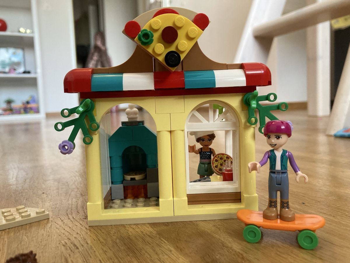 Lego Kit di costruzioni: Lego Friends Pizzaria – Usato da Zürich venduto da Retrogirl 1