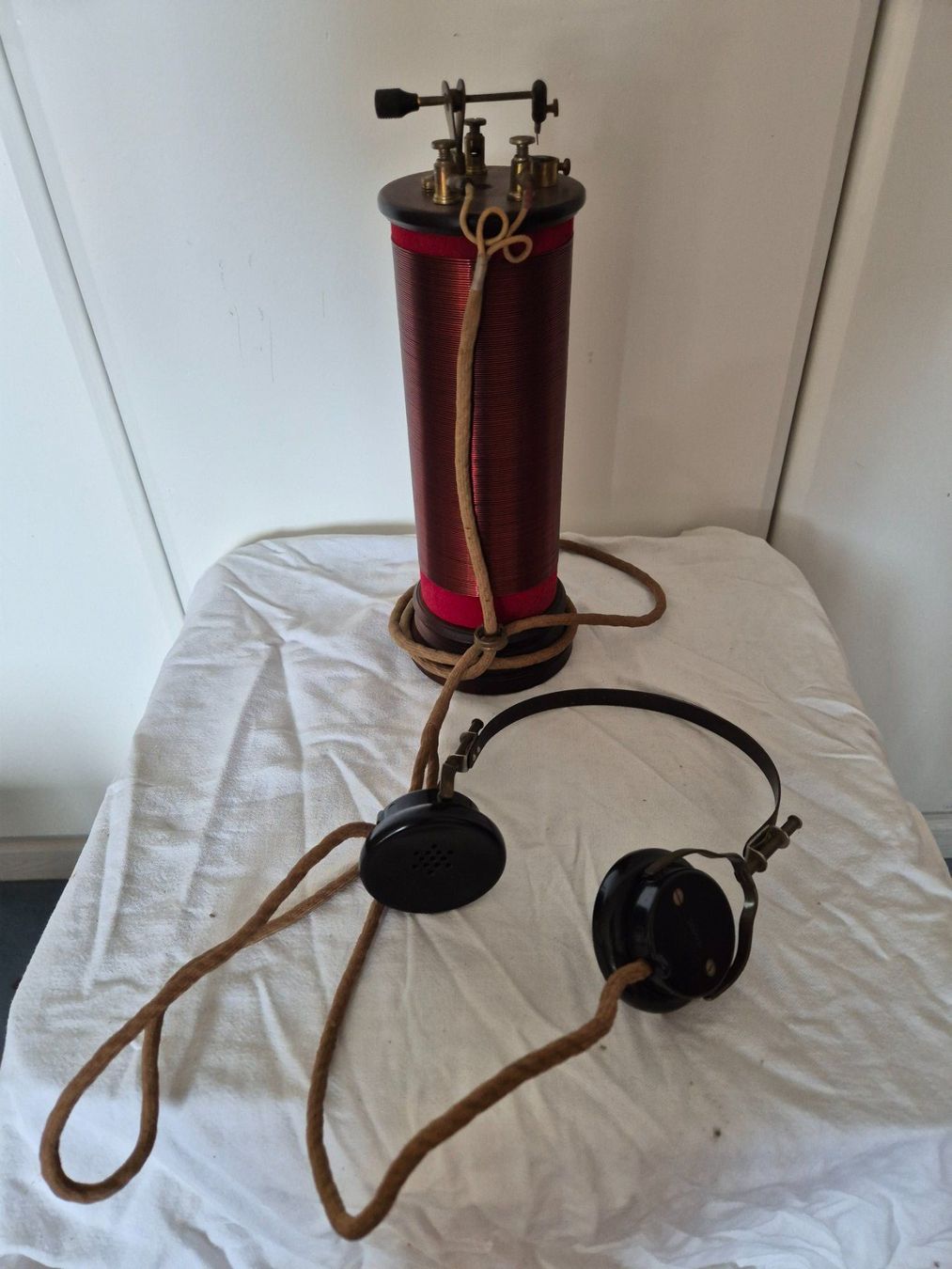 Telefoni: Unbekanntes Objekt, evtl. Telefon oder Radio – Usato da St. Gallen venduto da bea_69r5 1