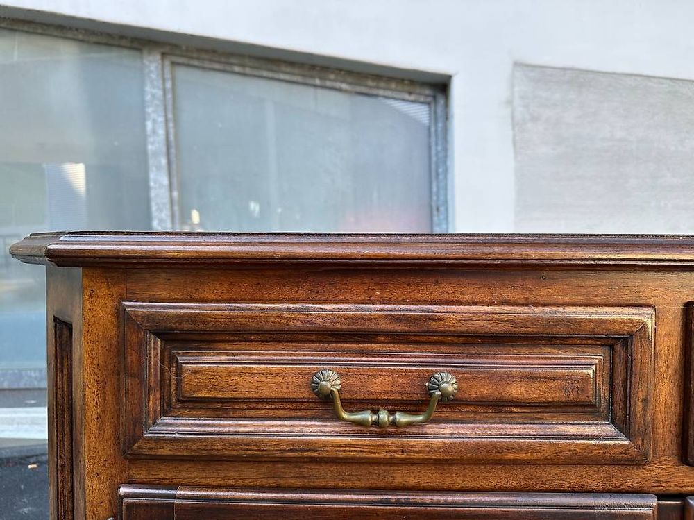 Commodes: Vintage Anrichte aus Massivholz - mit Schubladen, Türen – D'occasion à Obernau par Arche_Noah_Brocki 7