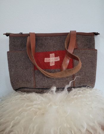 Schweizer Armeedecke Tasche, Handtasche mit Ledergriff