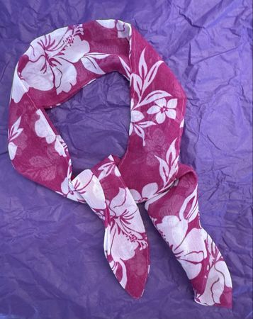🌸 Schal/Nickytuch mit Blumenmuster, neuwertig! 🌸