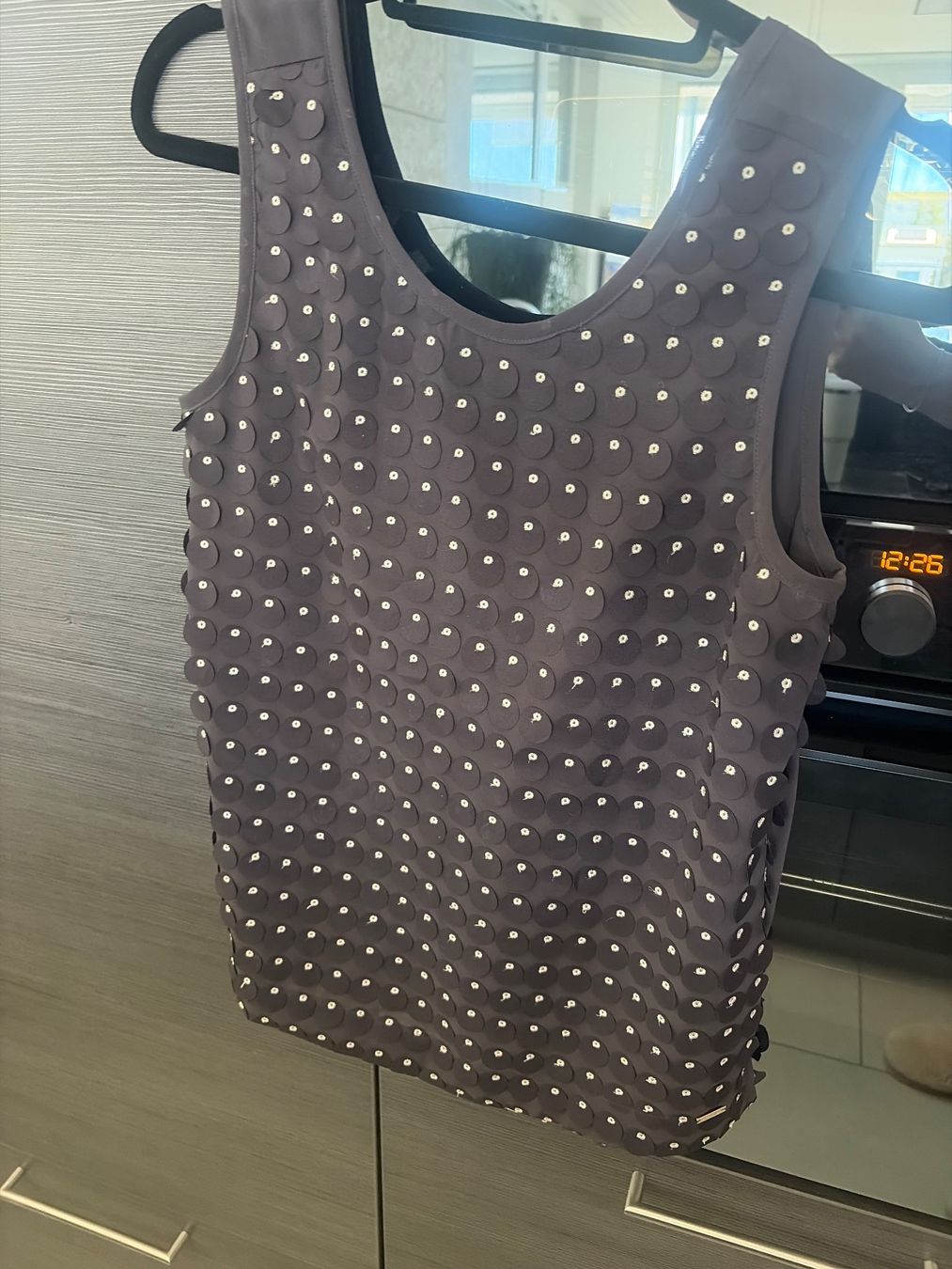 Armani Top: Armani Exchange Top Gr. S Dunkelgrau mit Zierdetails – Usato da Wallisellen venduto da Lan_82sz