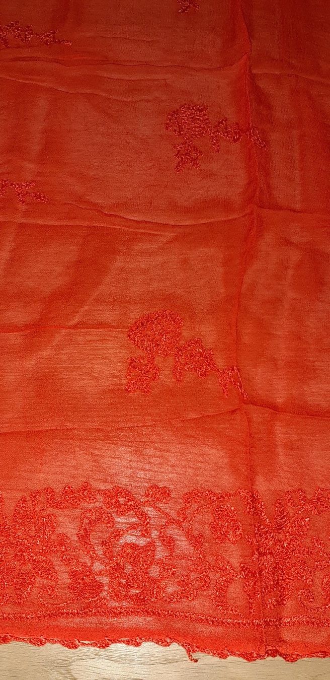 Foulard & Sciarpe: Leichte Schal, bestickt – Usato da Winterthur venduto da meci02 1